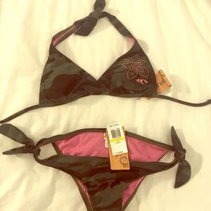 NWT O’Neill Camo bikini size small top med bottoms